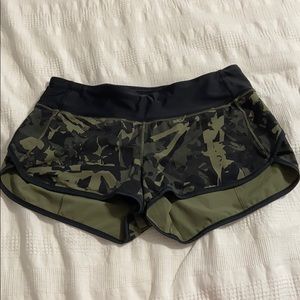 Camo lululemon shorts